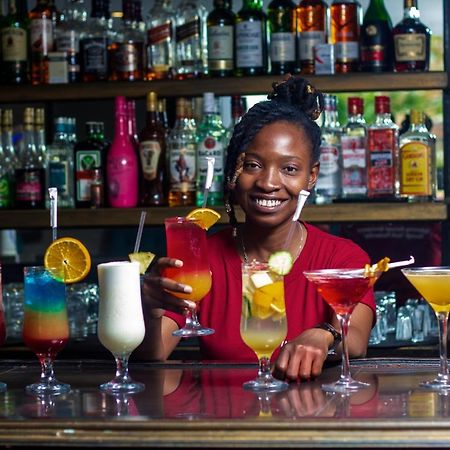 Zambezi Junction Lodge ليفينغستون المظهر الخارجي الصورة