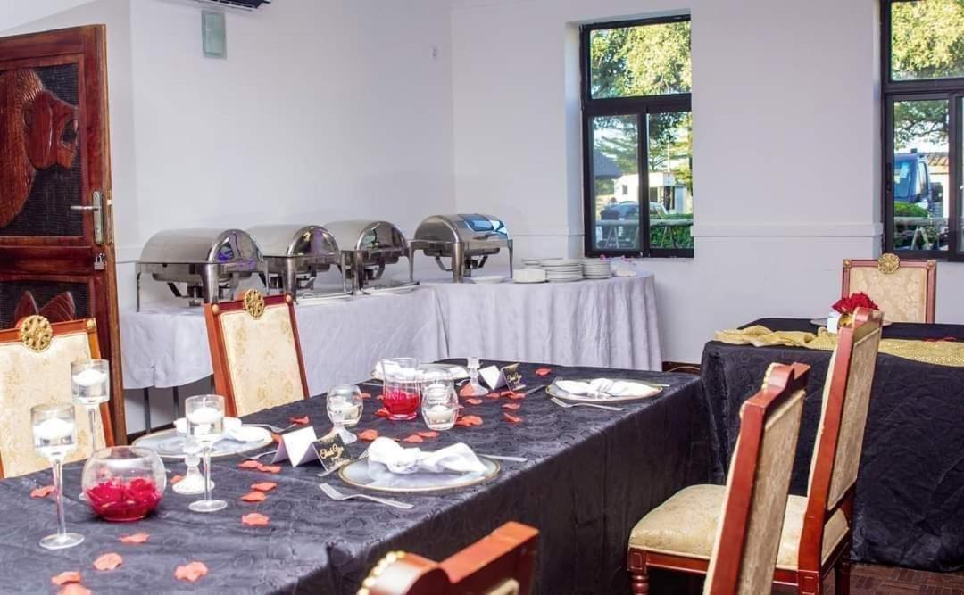 Zambezi Junction Lodge ليفينغستون المظهر الخارجي الصورة