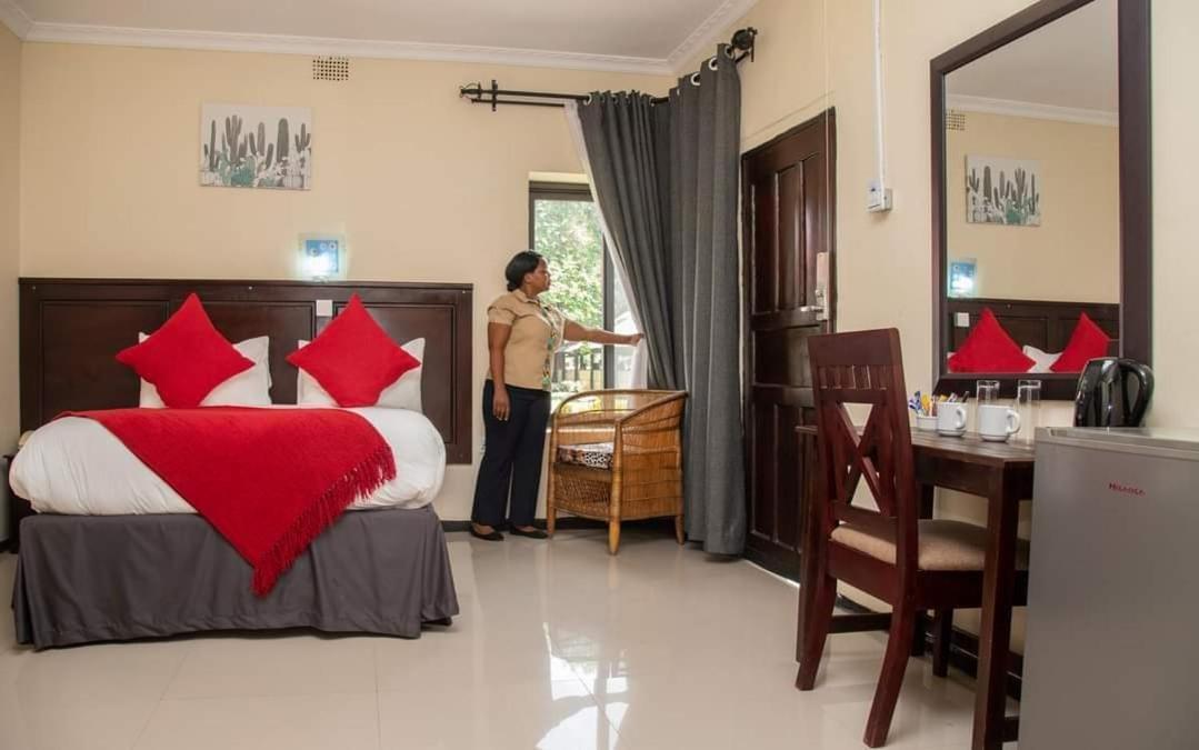 Zambezi Junction Lodge ليفينغستون المظهر الخارجي الصورة