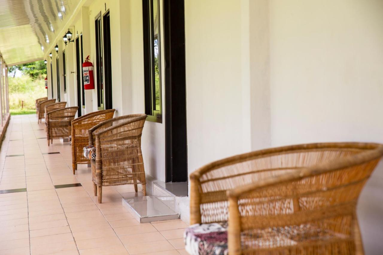 Zambezi Junction Lodge ليفينغستون المظهر الخارجي الصورة